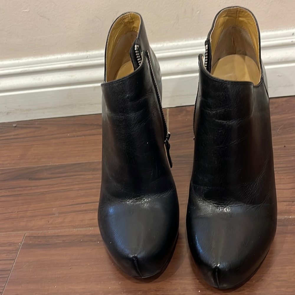 Nine West bootie